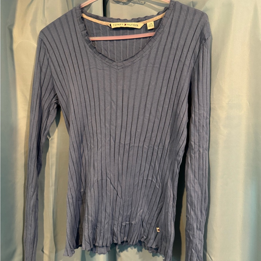 Women’s fitted long sleeve top